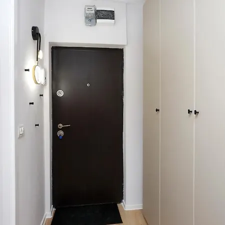 Brand New Lovely Near Metro Station Bukareszt