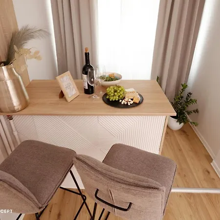 Apartament Brand New Lovely Near Metro Station Bukareszt